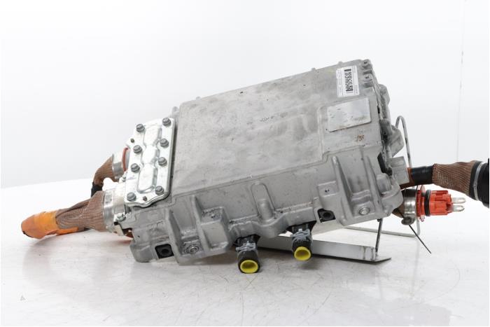 Używane DC/CD konwertor Renault Master IV E-Tech electric 87 kWh Cena € 4.174,50 Z VAT oferowane przez Snuverink Autodemontage