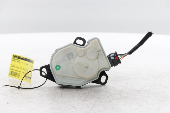 Używane Silnik hamulca postojowego Renault Master IV E-Tech electric 87 kWh Cena € 163,35 Z VAT oferowane przez Snuverink Autodemontage