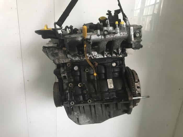 Used Engine Renault Clio III Estate/Grandtour (KR) 1.2 16V TCE 100 Price € 300,00 Margin scheme offered by Snuverink Autodemontage