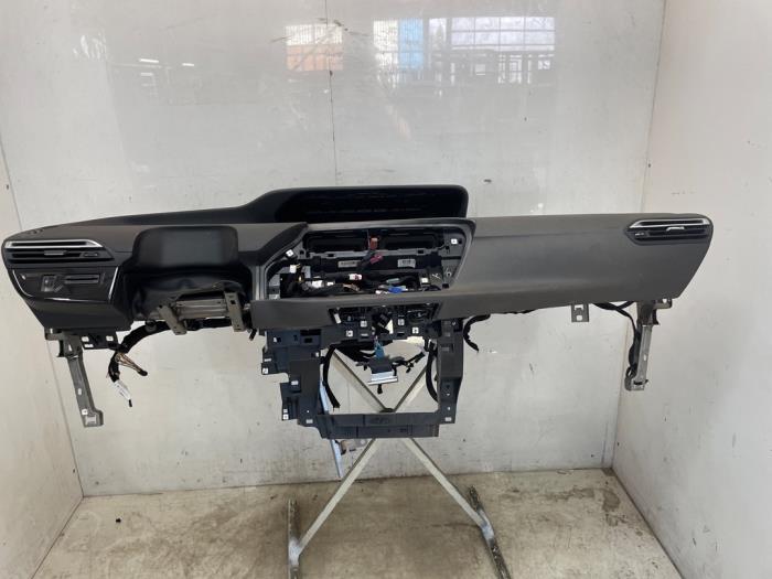 Używane Panel Citroen C4 Picasso (3D/3E) 1.2 12V PureTech 130 Cena € 450,00 Procedura marży oferowane przez Snuverink Autodemontage