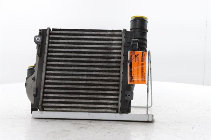 Usados Intercooler Citroen C4 Picasso (3D/3E) 1.2 12V PureTech 130 Precio € 55,00 Norma de margen ofrecido por Snuverink Autodemontage