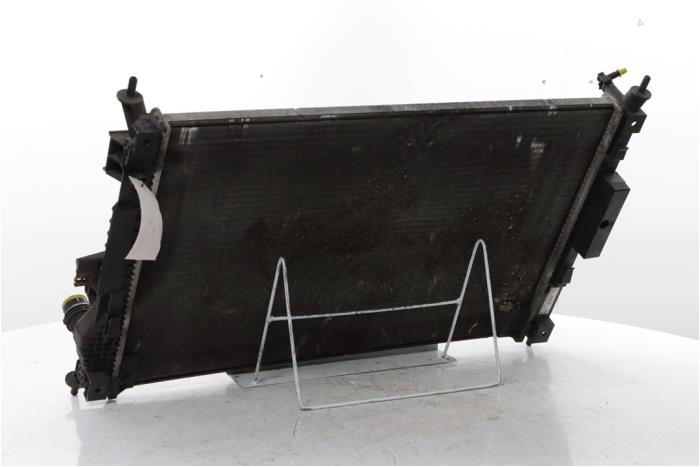 Kühler van een Citroën C4 Picasso (3D/3E) 1.2 12V PureTech 130 2015