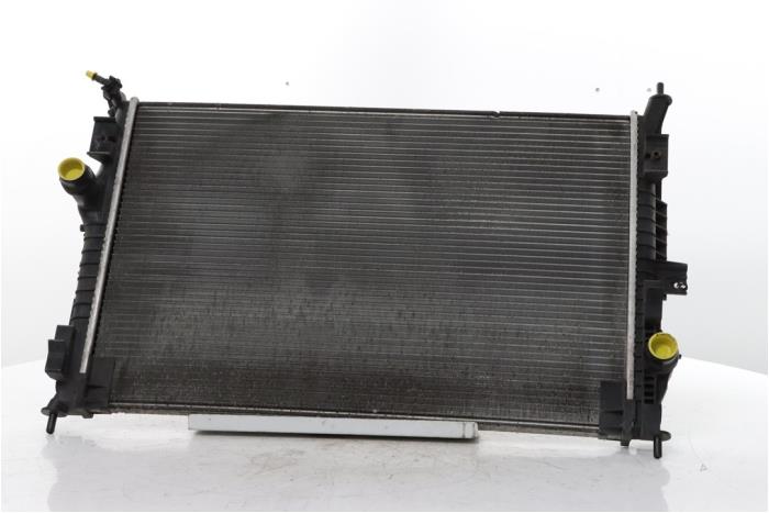 Gebrauchte Kühler Citroen C4 Picasso (3D/3E) 1.2 12V PureTech 130 Preis € 100,00 Margenregelung angeboten von Snuverink Autodemontage