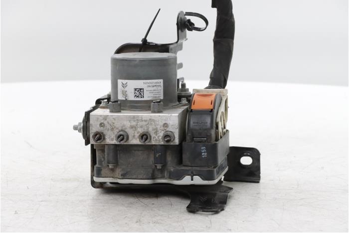 Gebrauchte ABS Pumpe Peugeot 508 (F3/FB/FH/FP) 1.6 16V Hybrid 225 Preis € 240,00 Margenregelung angeboten von Snuverink Autodemontage