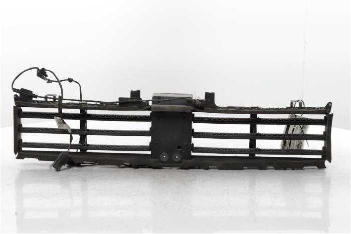 Begagnade Lufttratt BMW 1 serie (F40) 118i 1.5 TwinPower 12V Pris € 125,00 Marginaltabell erbjuds av Snuverink Autodemontage