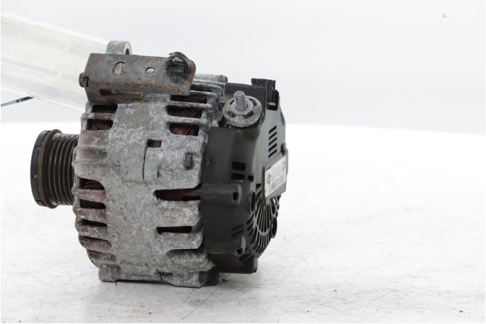 Dynamo from a Renault Koleos I 2.5 16V 2008