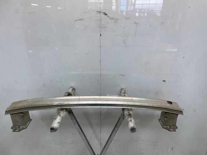 Begagnade Stötfångarram, bak BMW 1 serie (F40) 118i 1.5 TwinPower 12V Pris € 75,00 Marginaltabell erbjuds av Snuverink Autodemontage