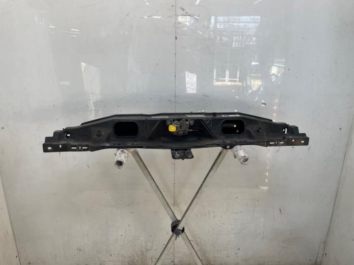 Begagnade Front Peugeot Boxer (U9) 2.2 HDi 110 Euro 5 Pris € 78,65 Inklusive moms erbjuds av Snuverink Autodemontage
