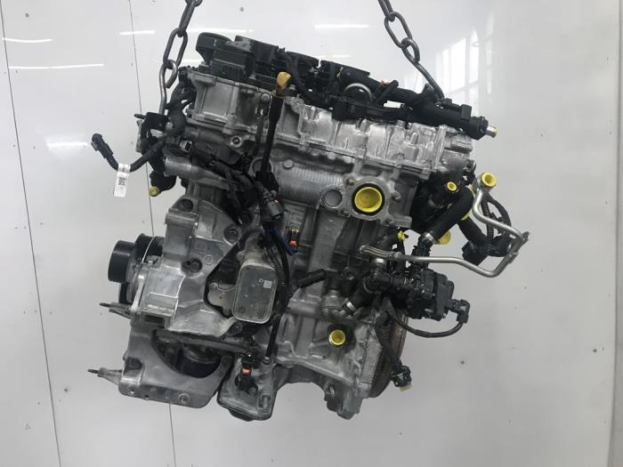 Used Engine Peugeot 408 1.2 12V Hybrid 136 Price € 3.327,50 Inclusive VAT offered by Snuverink Autodemontage