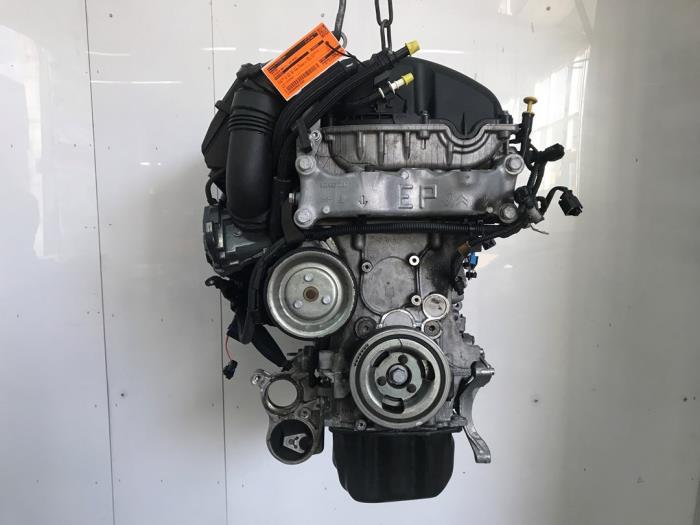 Engine from a Citroën DS4 (NX) 1.6 16V VTi 120 2014
