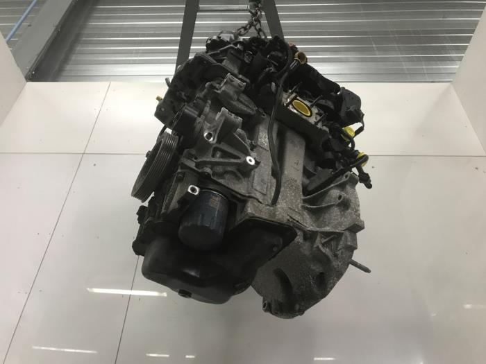 Engine from a Peugeot 208 I (CA/CC/CK/CL) 1.2 Vti 12V PureTech 82 2014