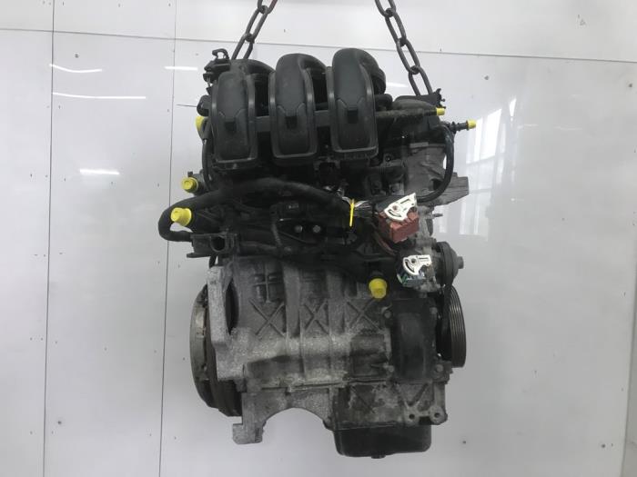 Engine from a Peugeot 208 I (CA/CC/CK/CL) 1.2 Vti 12V PureTech 82 2014