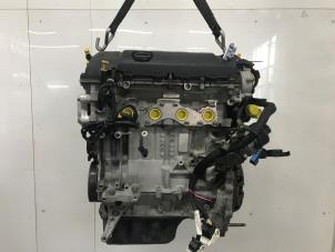 Engine from a Peugeot 208 I (CA/CC/CK/CL) 1.6 Vti 16V 2013