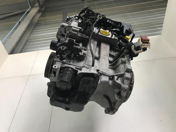 Engine from a Peugeot 208 I (CA/CC/CK/CL) 1.2 Vti 12V PureTech 82 2013