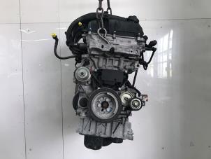 Engine from a Peugeot 208 I (CA/CC/CK/CL) 1.2 Vti 12V PureTech 82 2013