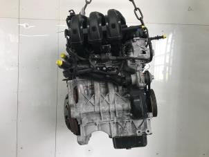 Engine from a Peugeot 208 I (CA/CC/CK/CL) 1.2 Vti 12V PureTech 82 2013