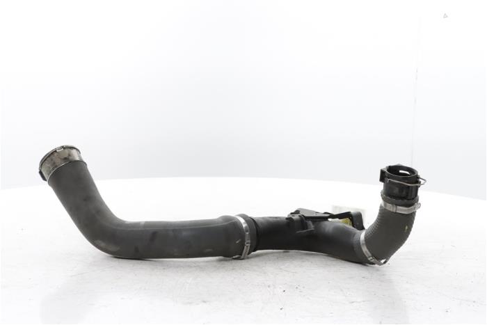 Usagé Tuyau intercooler Renault Captur I (2R) 1.2 TCE 16V EDC Prix € 95,00 Règlement à la marge proposé par Snuverink Autodemontage