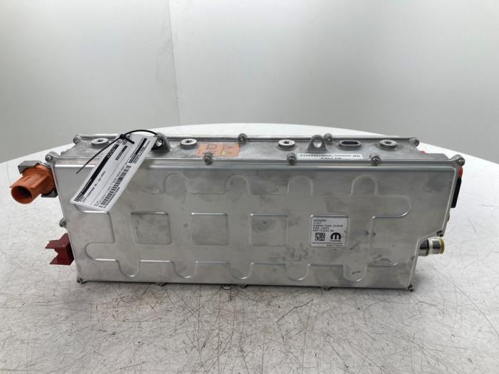 Begagnade Batteri Jeep Compass II (MP) 1.3 4XE 240 16V 4x4 Pris € 1.694,00 Inklusive moms erbjuds av Snuverink Autodemontage