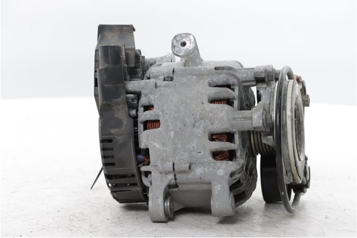 Dynamo van een Peugeot 508 (F3/FB/FH/FP) 1.6 16V Hybrid 225 2022
