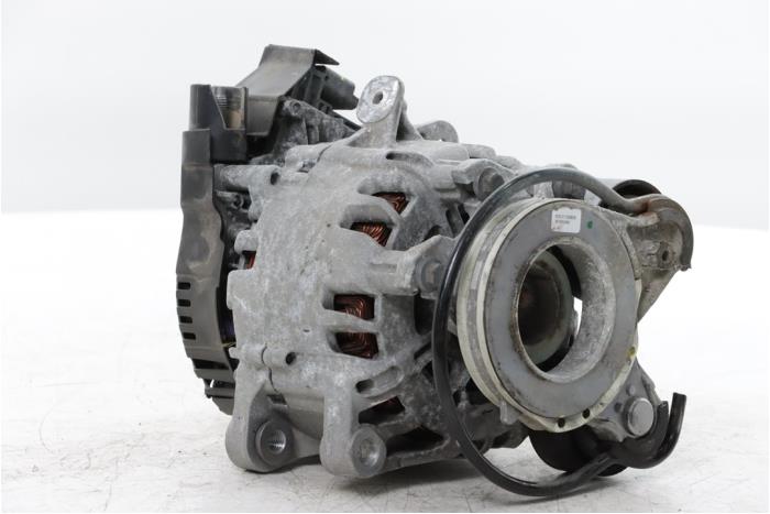 Dynamo van een Peugeot 508 (F3/FB/FH/FP) 1.6 16V Hybrid 225 2022