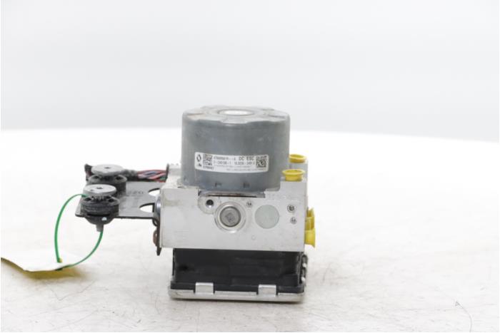 Used ABS pump Renault Trafic (1FL/2FL/3FL/4FL) 2.0 dCi 16V 170 Price € 272,25 Inclusive VAT offered by Snuverink Autodemontage