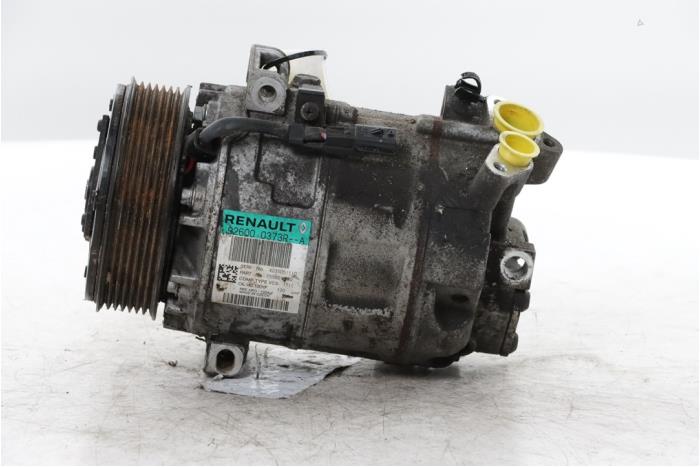 Usagé Pompe clim Renault Trafic (1FL/2FL/3FL/4FL) 2.0 dCi 16V 170 Prix € 223,85 Prix TTC proposé par Snuverink Autodemontage