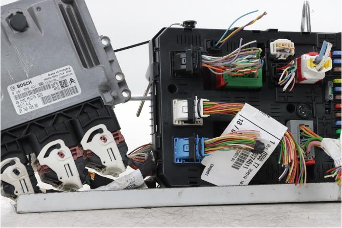 Engine management computer Peugeot 308 CC (4B), 2009 / 2015 1.6 16V THP 155, Convertible, Petrol, 1.598cc, 115kW (156pk), FWD, EP6CDT; 5FV, 2009-06 / 2014-12, 4B5FV (Used)
