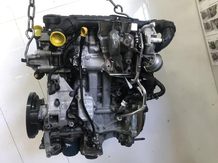 Używane Silnik Peugeot 2008 (CU) 1.2 12V e-THP PureTech 110 Cena € 1.750,00 Procedura marży oferowane przez Snuverink Autodemontage