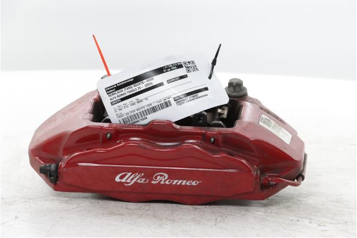 Usagé Etrier de frein avant droit Alfa Romeo Tonale 1.5 VGT Hybrid Prix € 200,00 Règlement à la marge proposé par Snuverink Autodemontage