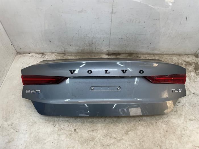 Używane Tylna klapa Volvo S60 III (ZS) 2.0 T4 16V Cena € 550,00 Procedura marży oferowane przez Snuverink Autodemontage