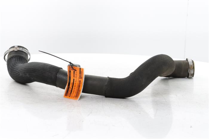 Usagé Tuyau intercooler Citroen Jumpy 2.0 Blue HDI 145 Prix € 78,65 Prix TTC proposé par Snuverink Autodemontage