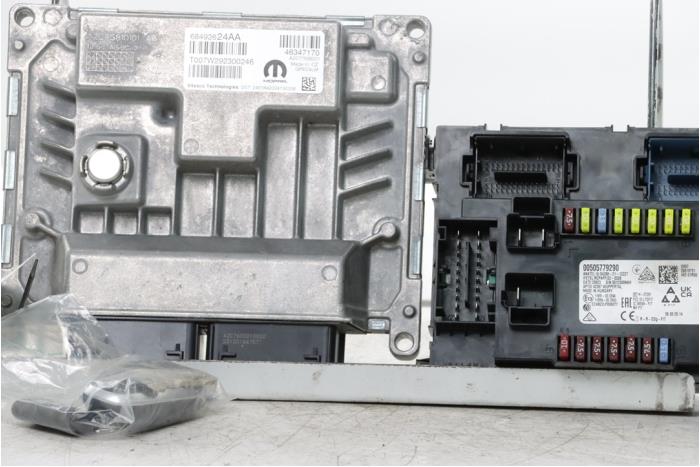 Used Engine management computer Alfa Romeo Tonale 1.5 VGT Hybrid Price € 300,00 Margin scheme offered by Snuverink Autodemontage