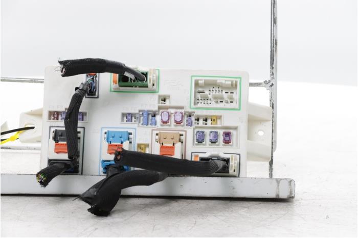 Used Body control computer Opel Grandland (OV64) 1.2 Turbo 12V Hybrid 136 Price € 150,00 Margin scheme offered by Snuverink Autodemontage