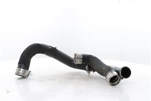 Intercooler Schlauch van een Opel Grandland (OV64) 1.2 Turbo 12V Hybrid 136 2025