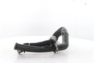 Intercooler Schlauch van een Opel Grandland (OV64) 1.2 Turbo 12V Hybrid 136 2025