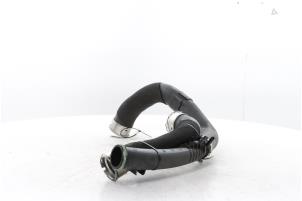 Intercooler Schlauch van een Opel Grandland (OV64) 1.2 Turbo 12V Hybrid 136 2025