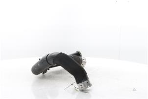 Intercooler Schlauch van een Opel Grandland (OV64) 1.2 Turbo 12V Hybrid 136 2025