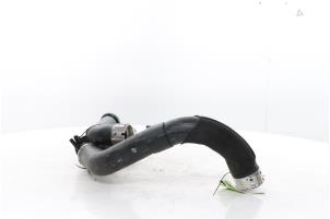 Intercooler Schlauch van een Opel Grandland (OV64) 1.2 Turbo 12V Hybrid 136 2025