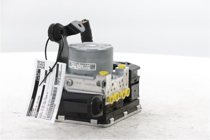 Usagé Pompe ABS Volvo S60 III (ZS) 2.0 T4 16V Prix € 180,00 Règlement à la marge proposé par Snuverink Autodemontage
