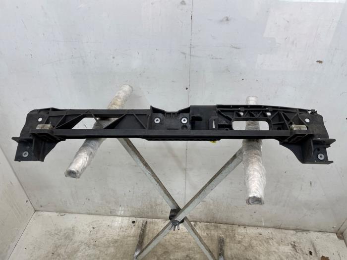 Begagnade Front Citroen C5 Aircross I (A4/AC/AJ/AR) 1.2 e-THP PureTech 130 Pris € 75,00 Marginaltabell erbjuds av Snuverink Autodemontage