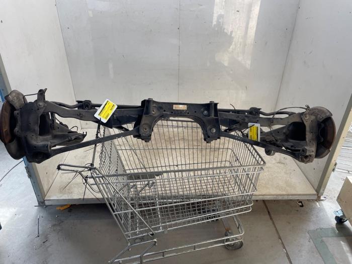 Usagé Train arrière complet BMW 1 serie (F40) 118d 2.0 16V Prix € 269,75 Règlement à la marge proposé par Snuverink Autodemontage