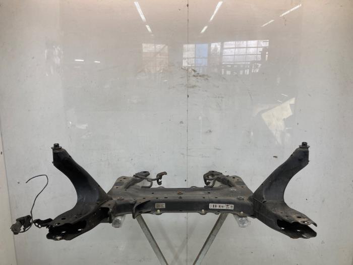 Used Subframe BMW 1 serie (F40) 118d 2.0 16V Price € 230,00 Margin scheme offered by Snuverink Autodemontage