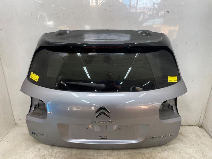 Używane Tylna klapa Citroen C5 Aircross I (A4/AC/AJ/AR) 1.6 Hybrid 225 16V Cena € 375,00 Procedura marży oferowane przez Snuverink Autodemontage