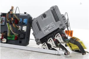 Engine management computer from a Citroën DS3 (SA) 1.6 16V VTS THP 155 2011
