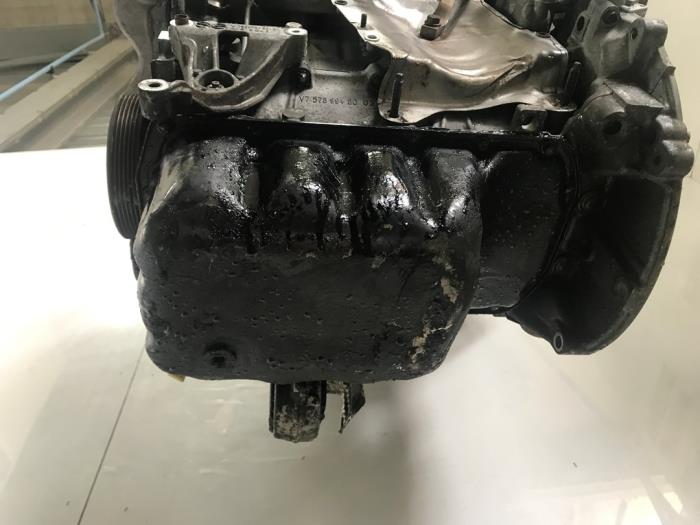 Engine from a Citroën DS5 (KD/KF) 1.6 16V THP 155 2012