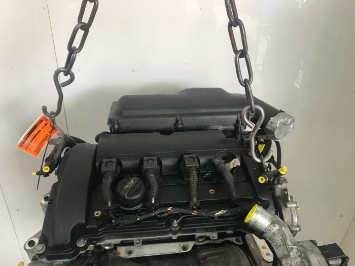 Engine from a Citroën DS5 (KD/KF) 1.6 16V THP 155 2012
