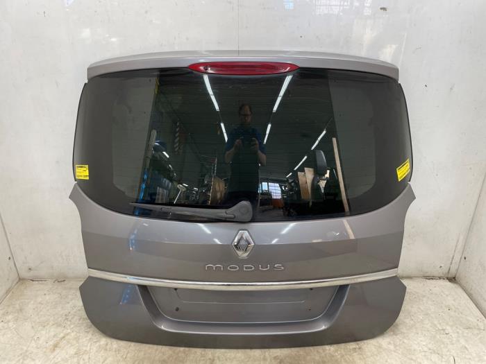 Używane Tylna klapa Renault Modus/Grand Modus (JP) 1.2 16V TCE 100 Cena € 195,00 Procedura marży oferowane przez Snuverink Autodemontage