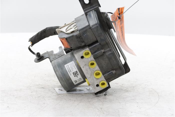 Usagé Bloc ABS Citroen Berlingo 1.2 12V PureTech 110 Prix € 387,20 Prix TTC proposé par Snuverink Autodemontage