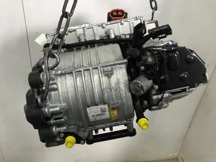 Używane Silnik Mercedes EQC (N293) 400 4-Matic 80 kWh Cena € 2.850,00 Procedura marży oferowane przez Snuverink Autodemontage