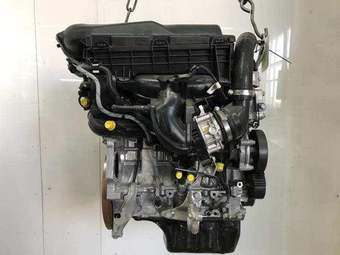 Engine from a Opel Astra L Sports Tourer (F4/FC/FN/FR) 1.6 Plug-in Hybrid Turbo 16V 2024